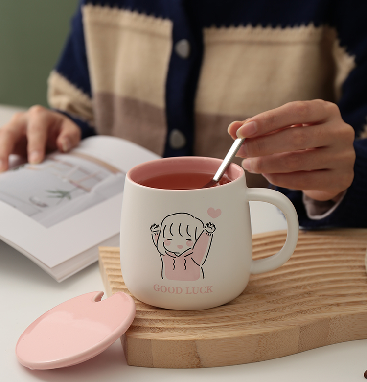 新品创意卡通超萌陶瓷情侣马克杯带盖勺一对男女生办公室家用喝水杯子