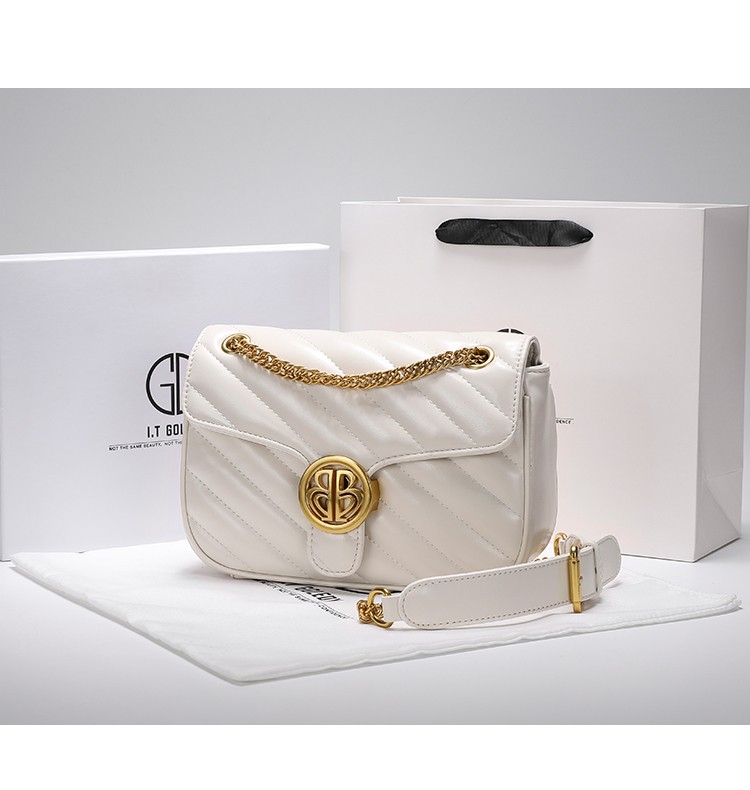 2022新款香港itgdledy真皮包包女小香风蝶形五金百搭腋下包斜挎包