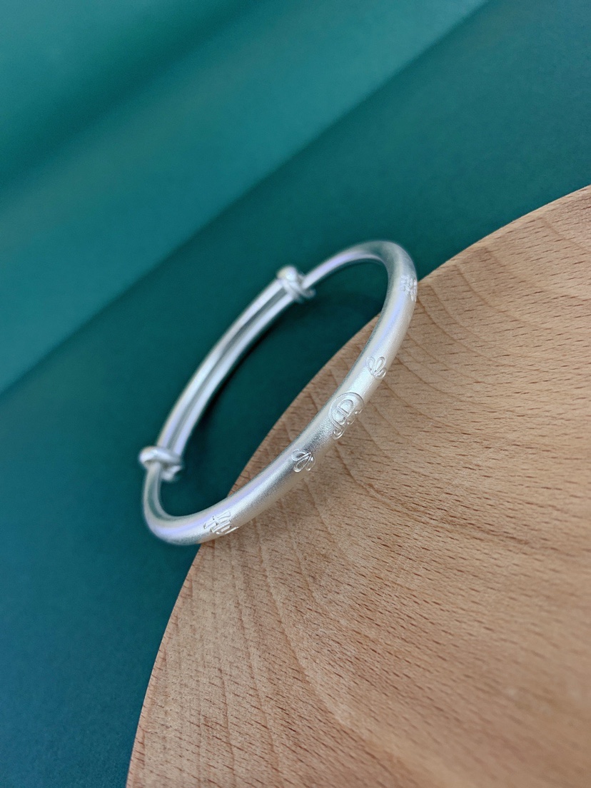 斯涟990手镯足银古法银休闲百搭个性磨砂时尚镯子美吉祥推拉调节