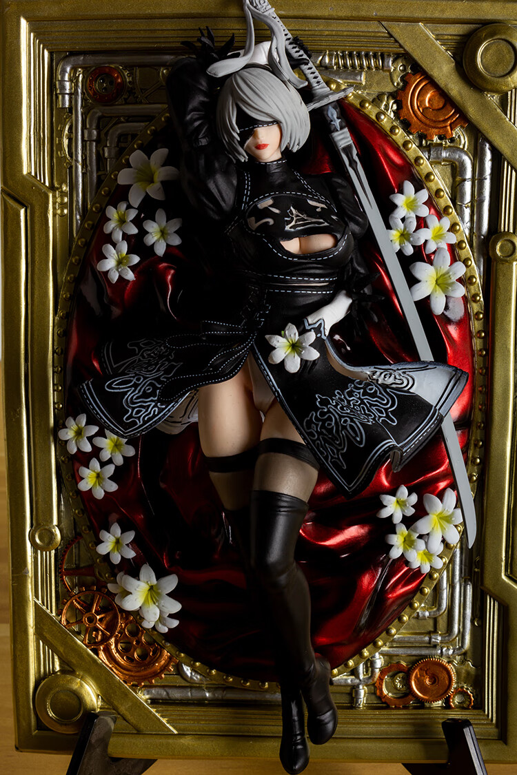 2比手办尼尔机械纪元2b小姐姐可动人工生命a2周边国产跪姿gk相框网红