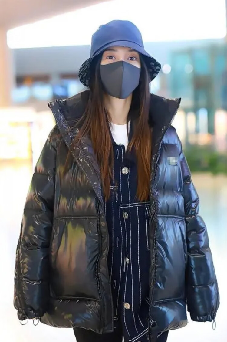 蒙口官方baby杨颖同款宽松加厚面包服亮面黑色韩版羽绒服女短款外套冬