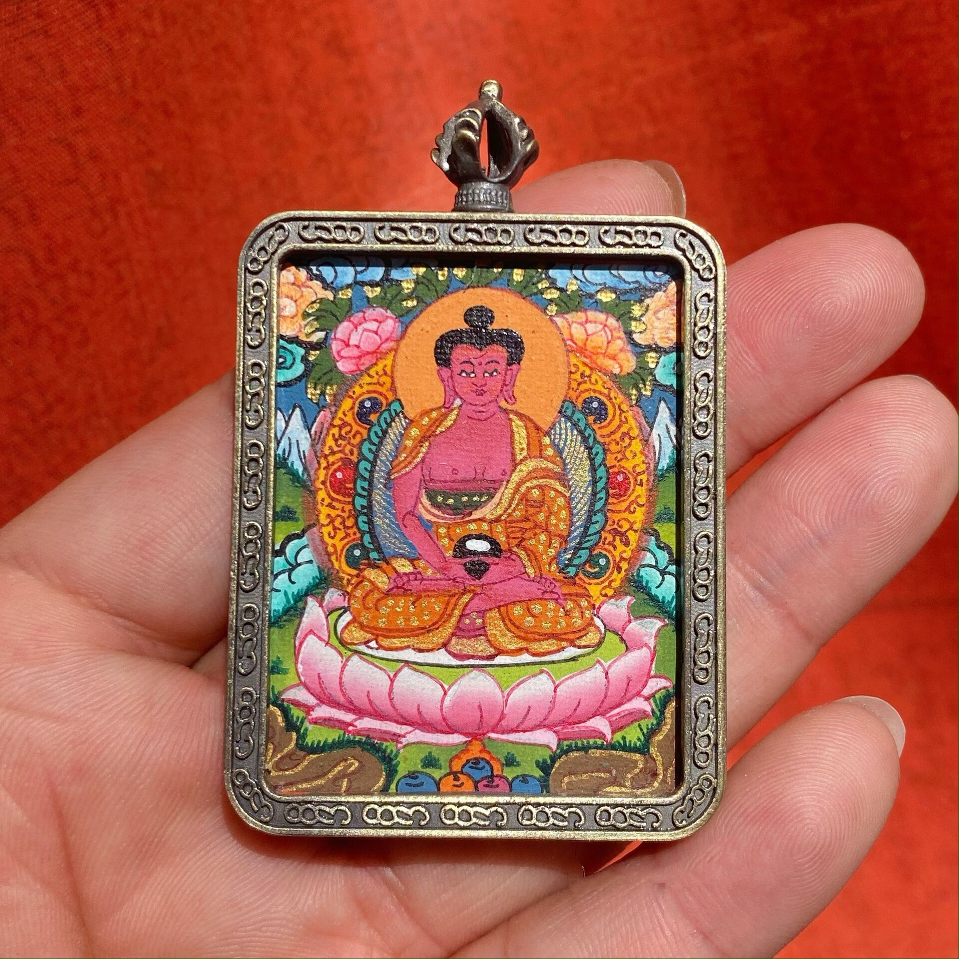 西藏手绘小唐卡吊坠阿弥陀佛十二生肖本命佛牌护身符装饰画嘎乌盒 阿