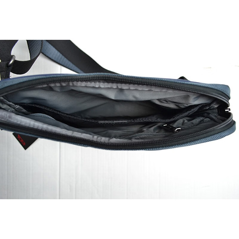 tumi途明 男士时尚弹道尼龙斜挎商务旅行包 单肩斜挎包 男包塔米奢侈