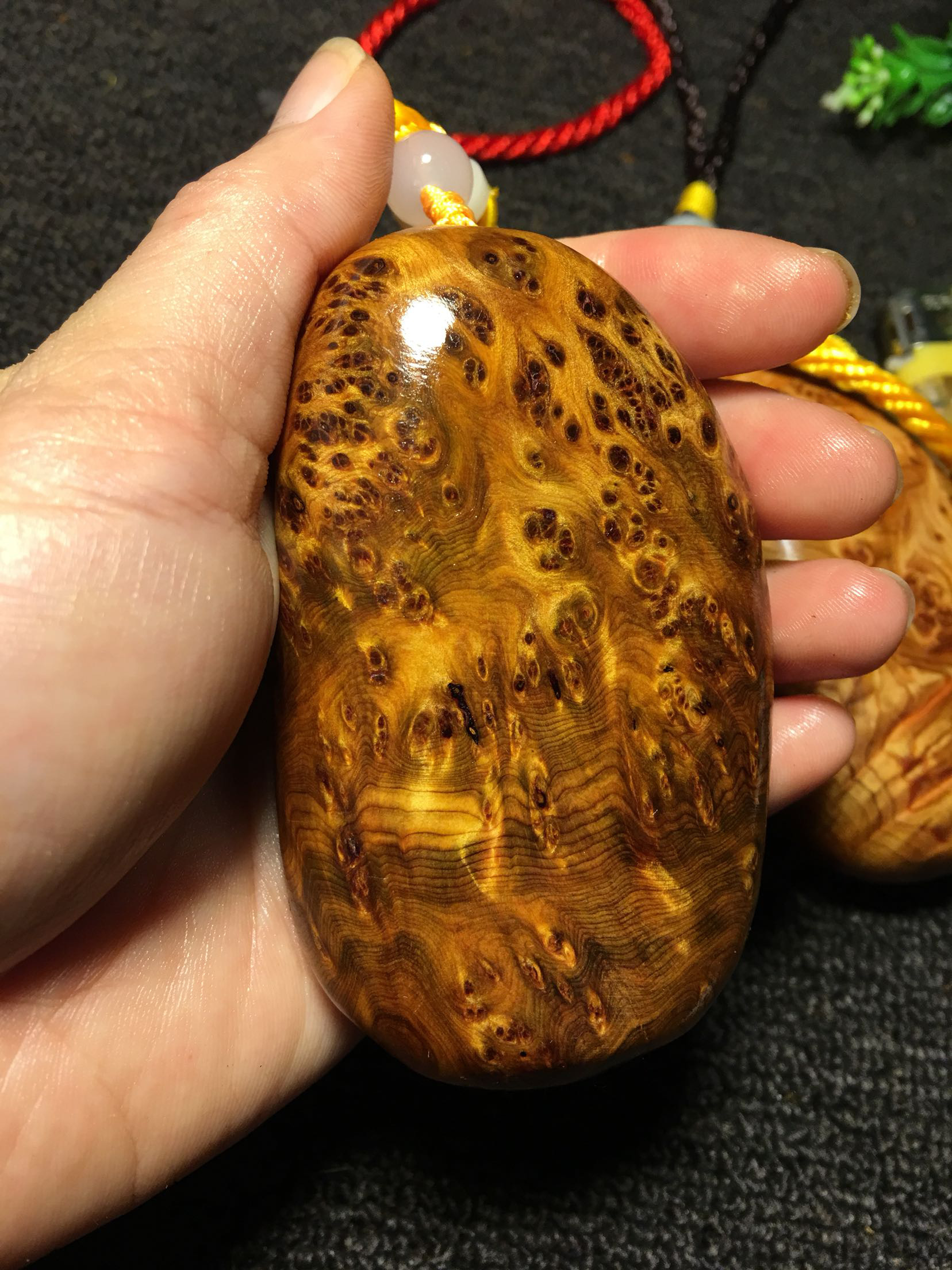 崖柏手把件 四川凉山料原木随型满瘤疤陈化老料挂件木雕工艺品小件