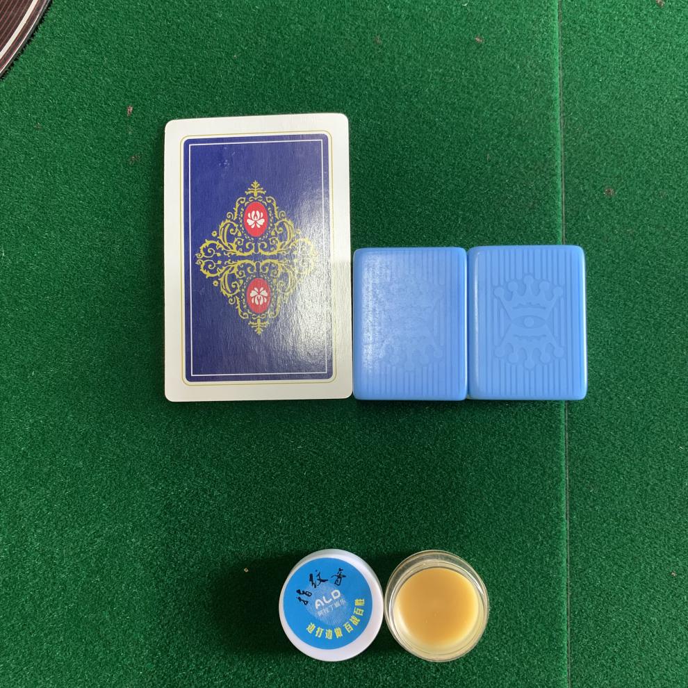 麻将做记号神器指纹膏扑克牌九边打边做背面认牌魔术挂花膏记号膏米色