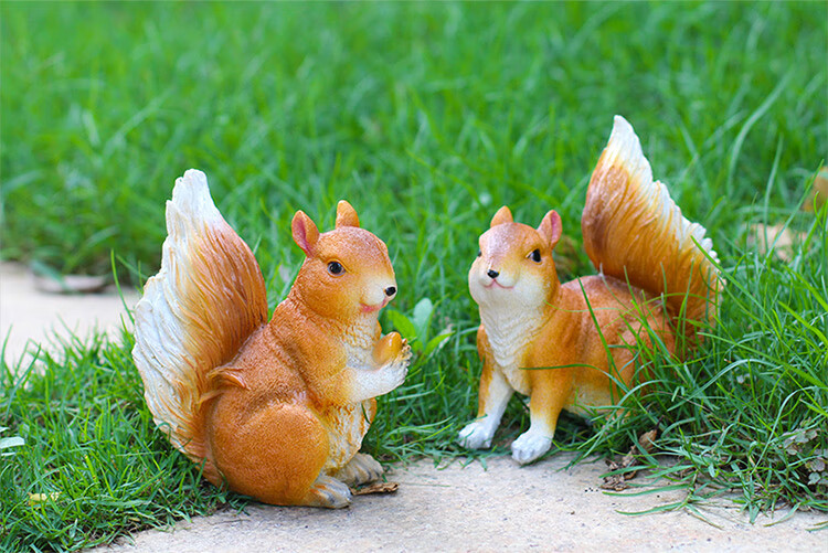 阿马福云 幼儿园松鼠卡通摆件户外花园摆件仿真动物雕塑园林庭院爬树