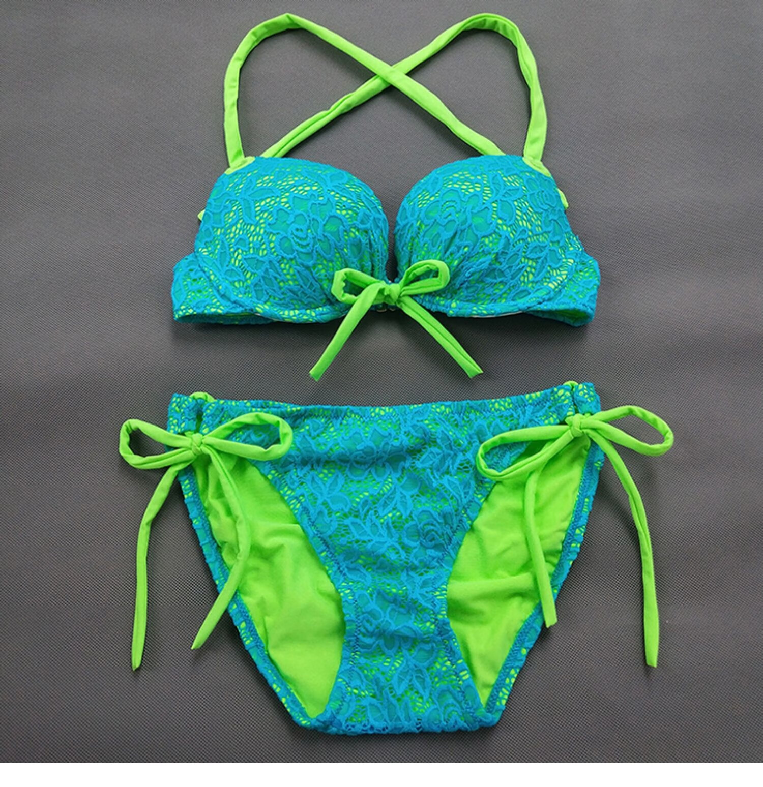 比基尼聚拢性感显胸大三角泳装超暴露三点式分体泳衣女小胸bikini