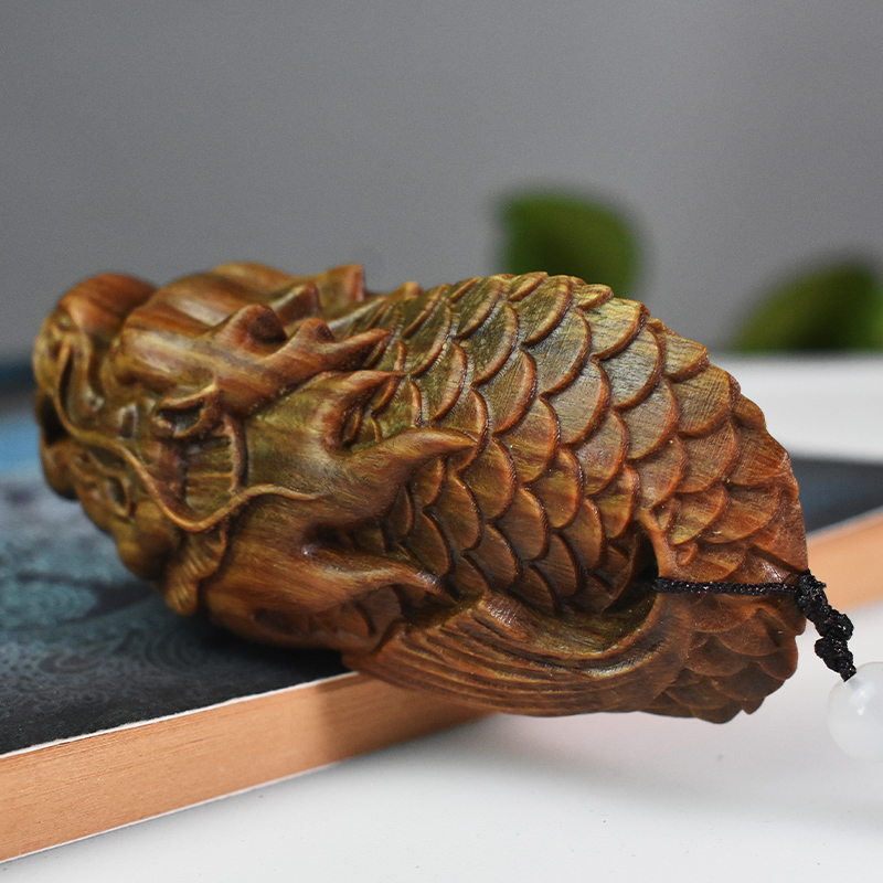 玉随乐绿檀龙鱼手把玩件鱼化龙男士文玩檀香木雕摆件工艺品饰品挂件