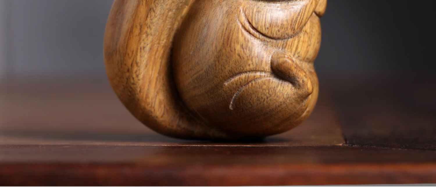 永亿海 天然玉檀绿檀木可爱松鼠动物木雕文玩手把件摆件随身转运摆件