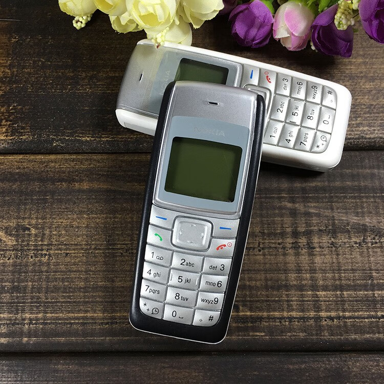 nokia/诺基亚1110i 经典怀旧老款无摄像头直板按键学生备用老人 白色