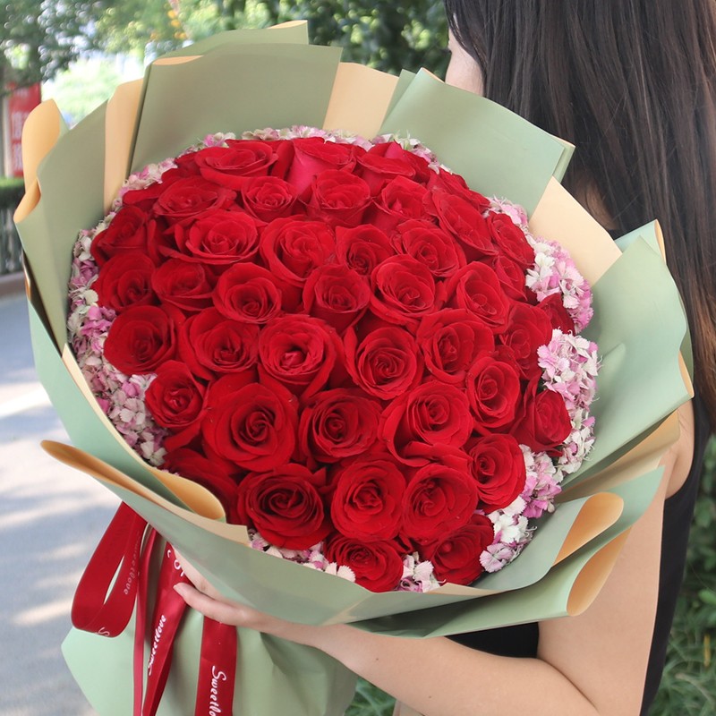 琐拉鲜花速递33朵红玫瑰花束送恋人女友生日礼物沈阳全区和平铁西沈河