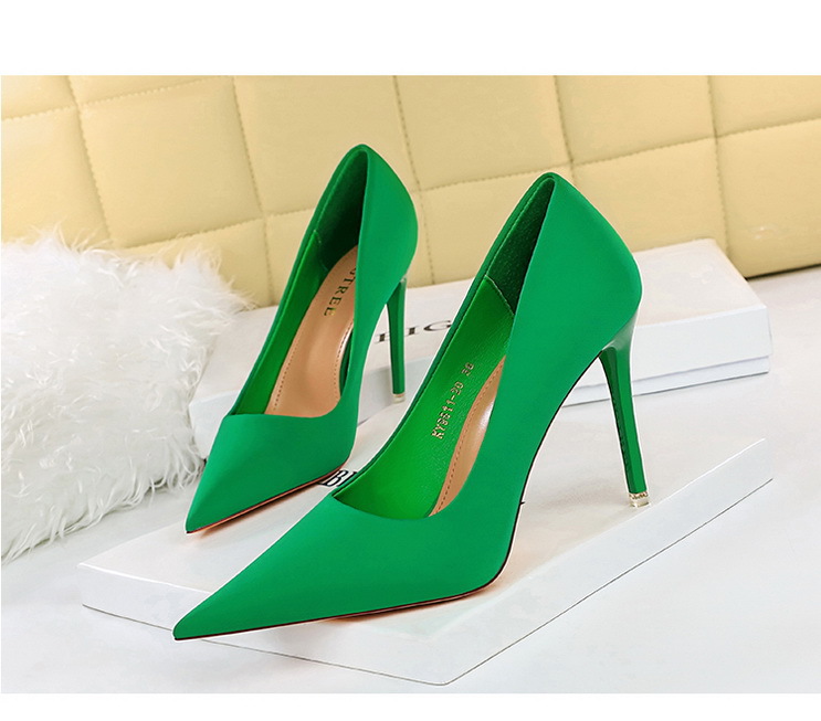 bigtree 韩版时尚修脚秀气显瘦高跟鞋细跟超高跟绸缎浅口尖头单鞋