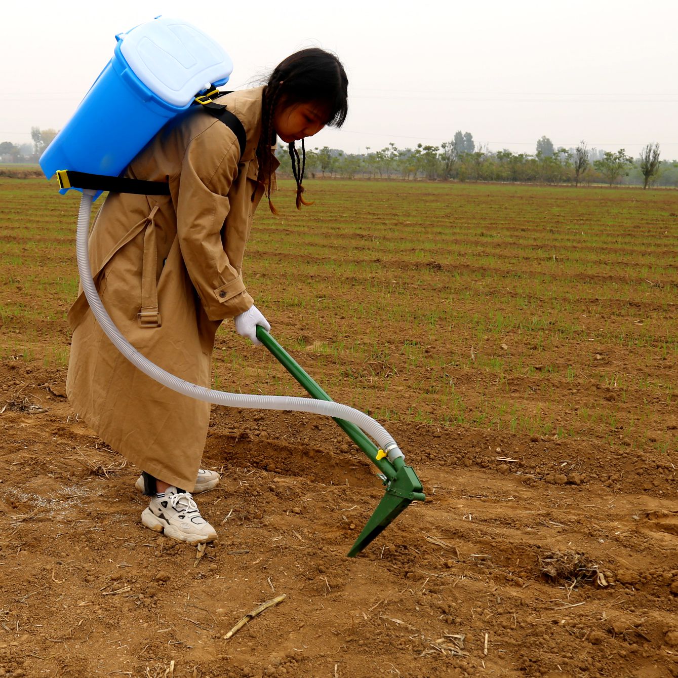隆之亿背负式施肥器追肥神器撒肥料农用机器家用工具丢化肥镐新型施肥
