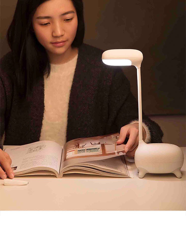 名创优品miniso鹿小萌可调节led灯创意礼品礼物学生办公室台灯可爱