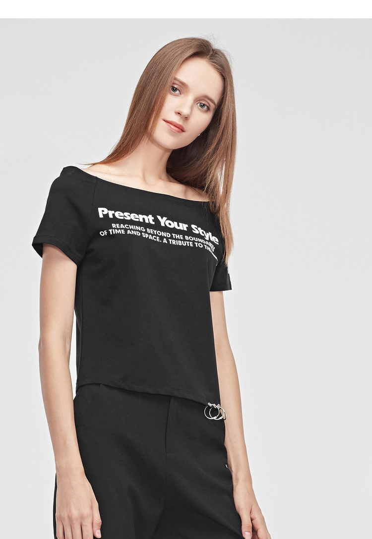 sdeer圣迪奥个性时尚撞色字母圆环镂空一字领短袖t恤s192801g8 黑色