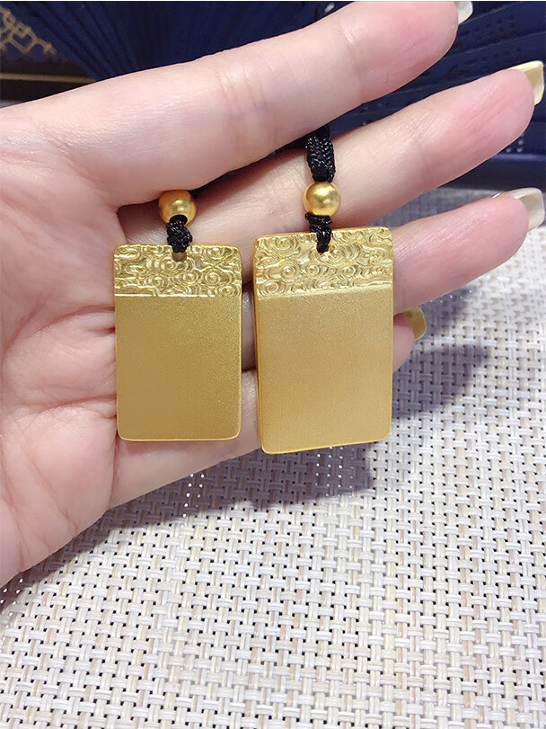 老凤凰 古法金平安无事牌黄金吊坠男实心9999足金方牌挂绳女黑绳项链