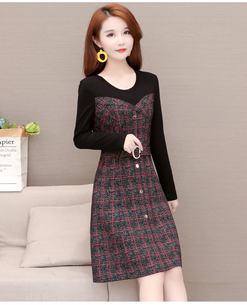 长袖格子毛呢打底连衣裙2019年秋冬季女装新款流行裙子加厚大码潮 红