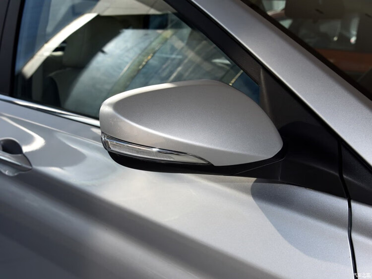 群工 长安悦翔v7倒车镜悦翔v7电加热电动折叠后视镜带漆反光镜总成