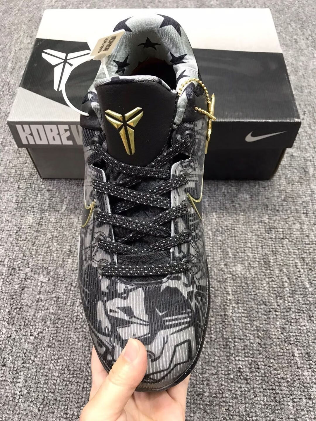 真碳底科比7代奥运版篮球鞋黑黄 红白龙黑月kobe6 复活节zk7 科比7