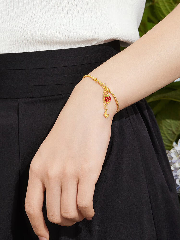 六福珠宝福满传家系列足金小红心珐琅工艺黄金手链送礼计价f21tbgb