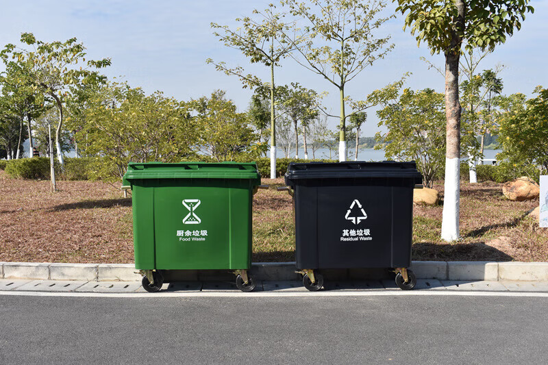 户外大型环卫塑料垃圾桶660升l大容量特厚带轮带盖小区市政桶 220l