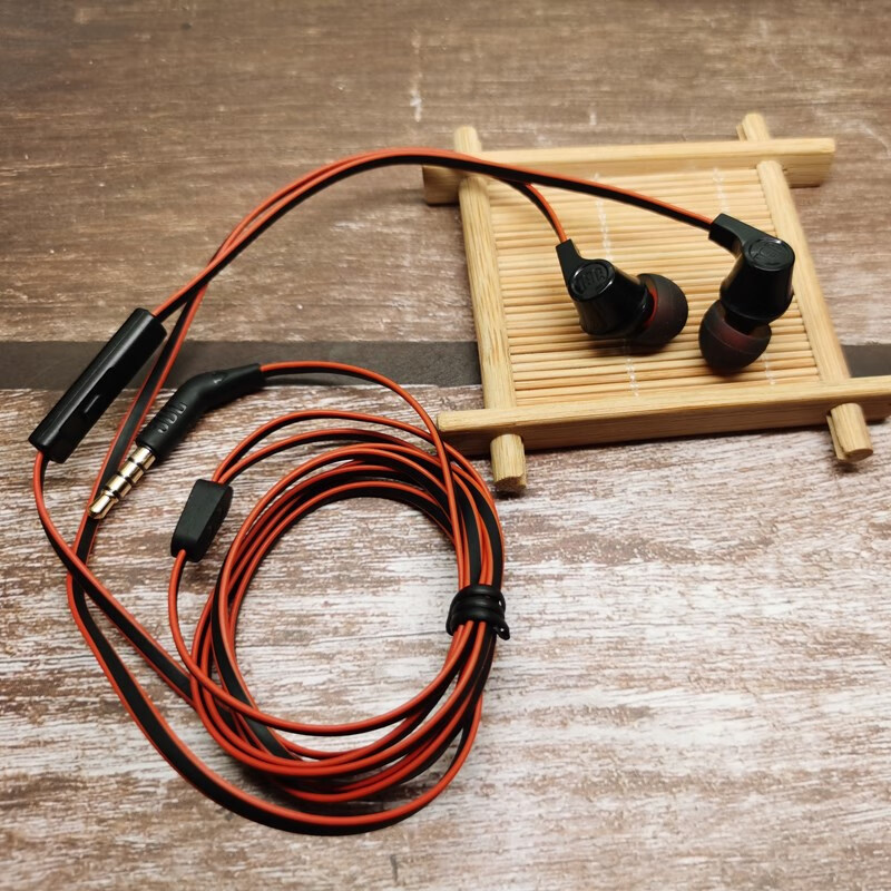 jbl 入耳式耳机面条线手机重低音线控耳麦低音跑步耳机官方旗舰 t110