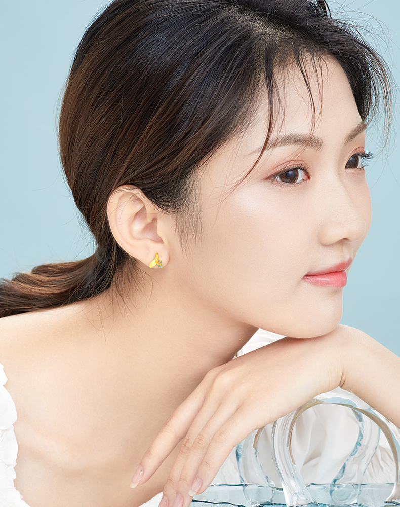 【预售】六福珠宝 足金鱼尾珐琅工艺黄金耳钉耳饰送礼 计价 gdgtbe