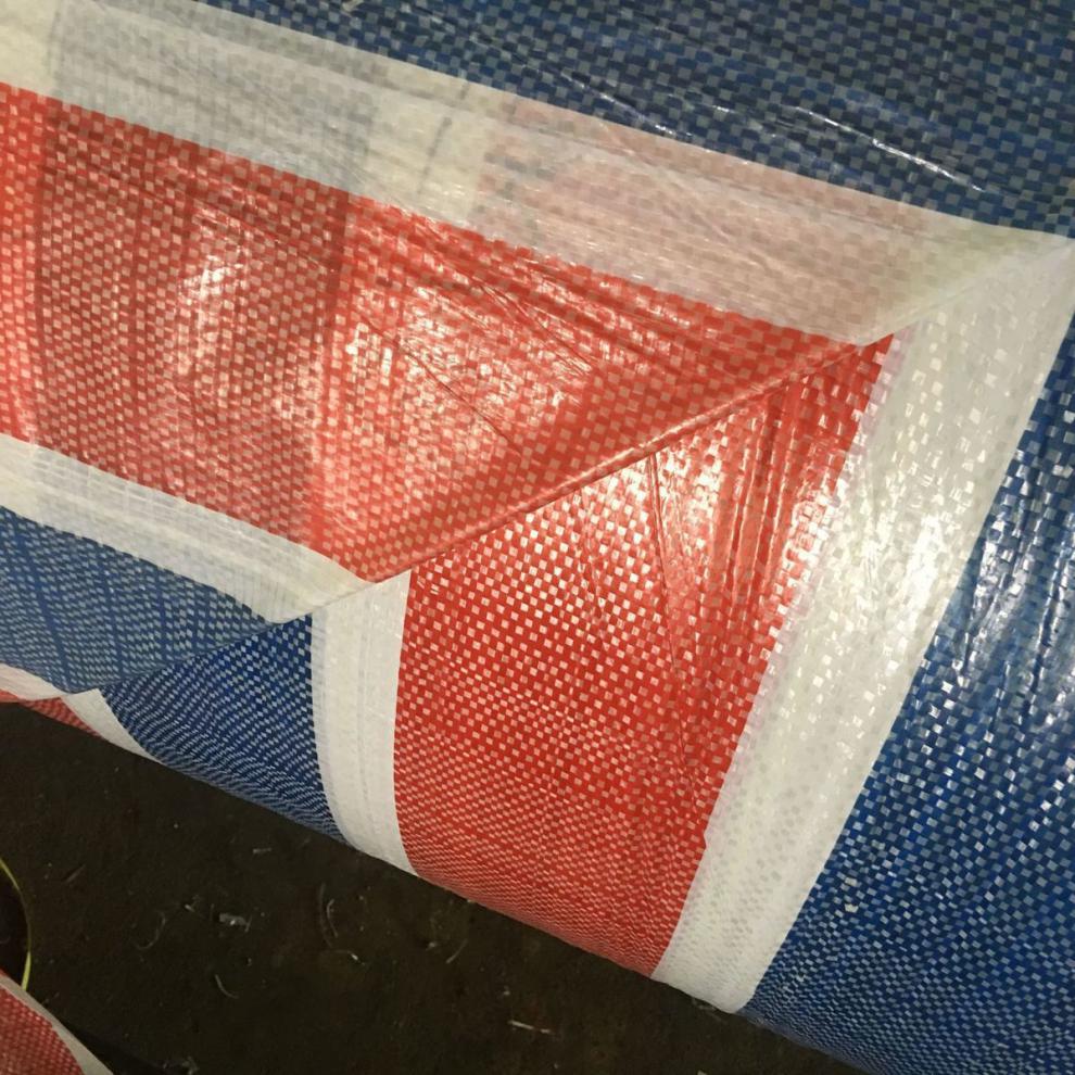 彩条布便宜彩条布一次性彩色塑料布装修用三色彩条布单膜一次性棚布薄