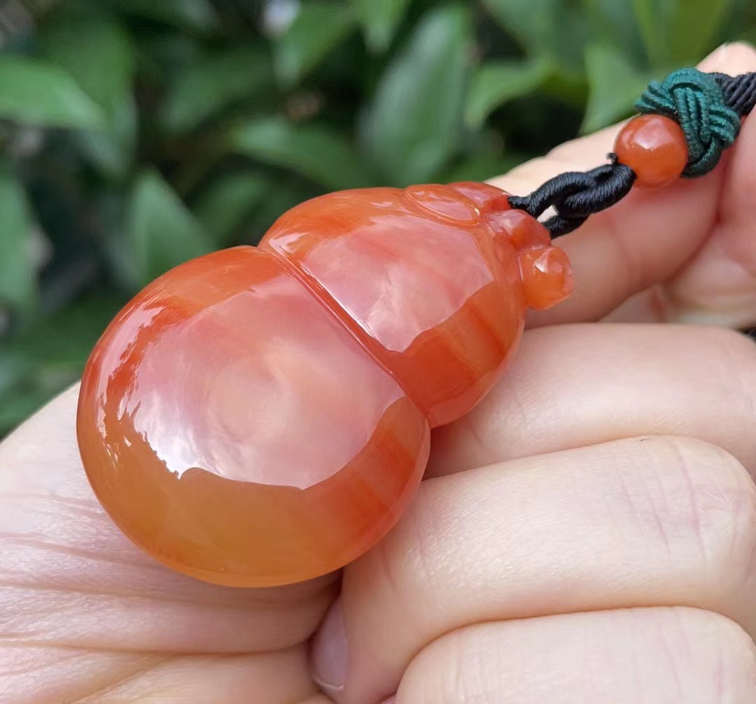 kk宝钰云南云南黄龙玉胭脂红草皮料葫芦福禄挂件证书新款人气