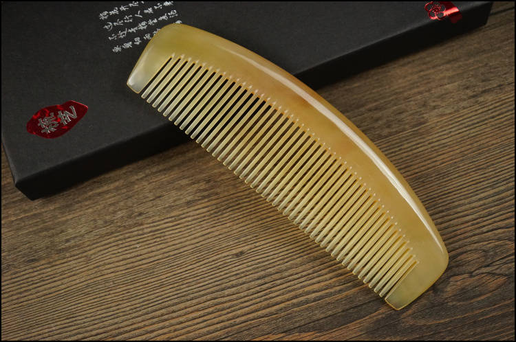 天然黄牛角梳子檀木檀香木梳牦牛角梳网红款脱发长发专用女 大号雕花