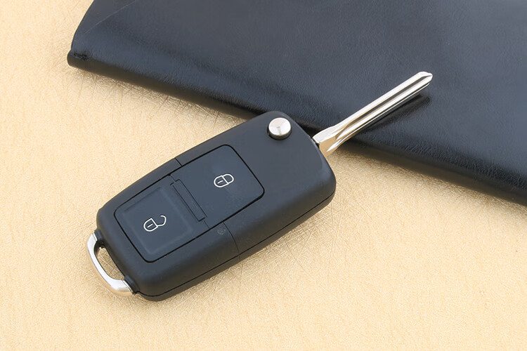 10061851567084商品名称:合韵 众泰z100云100s电动汽车钥匙遥控器改装