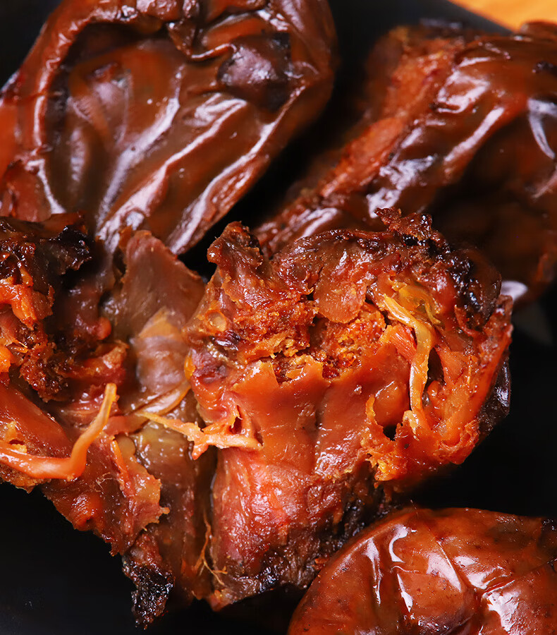 高开乡巴佬鸡头温州特产黑鸡肉黑鸡头童年的回忆鸡头酱卤乡巴佬磕磕龙