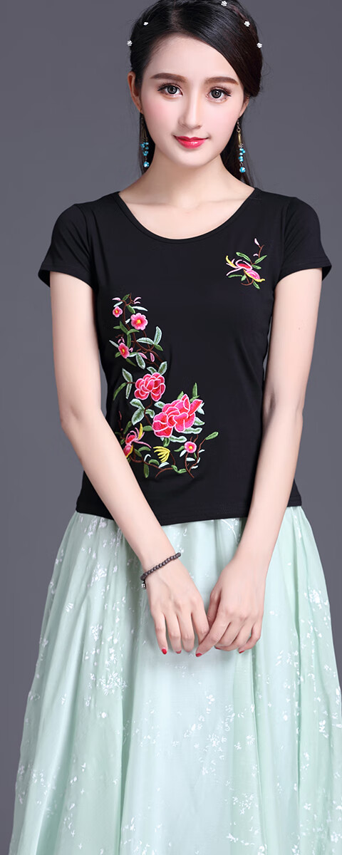 民族风女装上衣绣花短袖恤女春夏装新款修身大码显瘦刺绣打底衫 白色