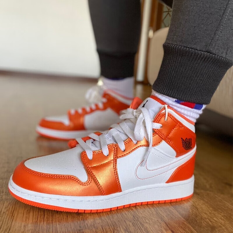 nike耐克男女鞋airjordan1aj1情侣款中帮透气休闲轻便耐磨运动篮球鞋