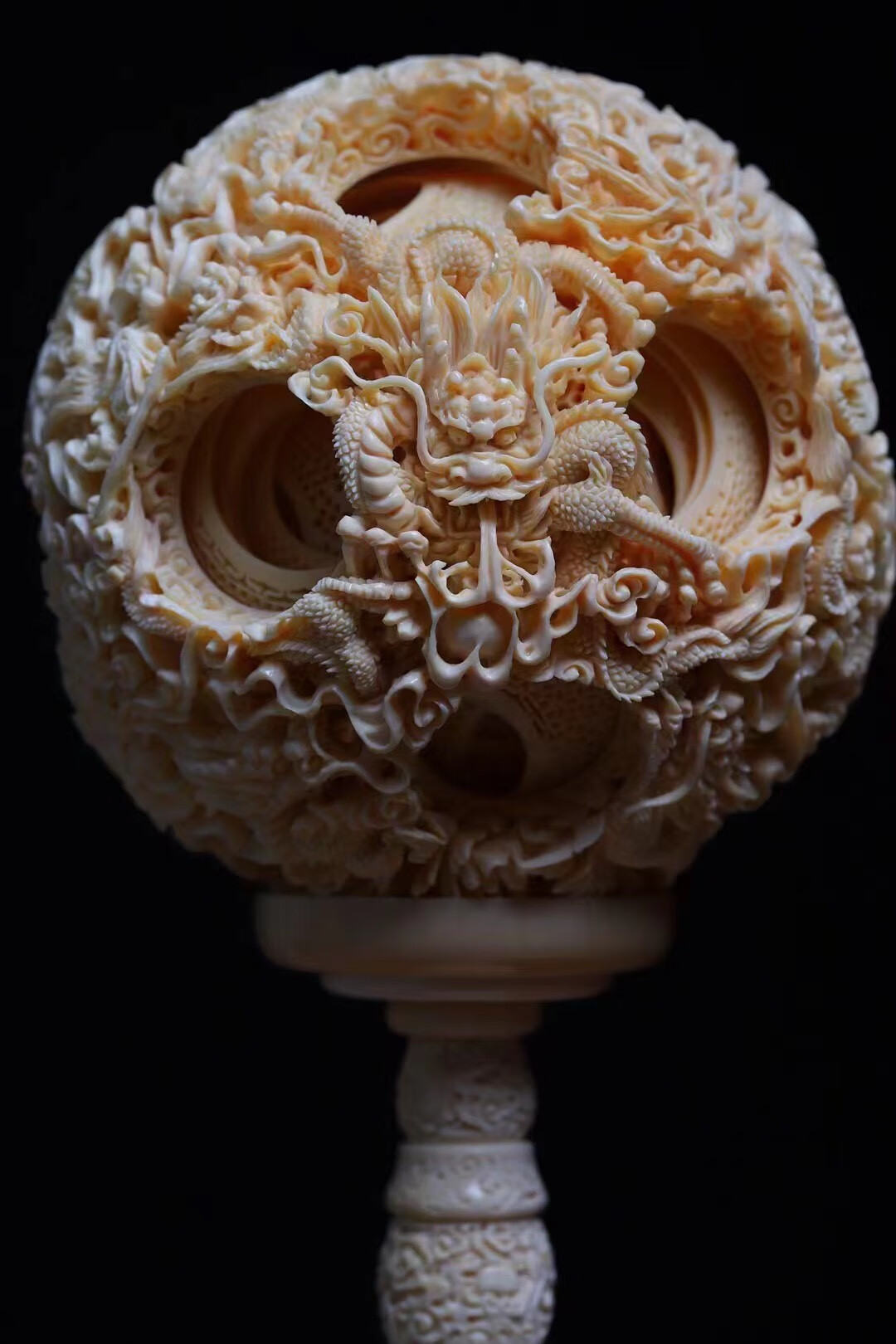 天燃猛犸象牙鬼工球鬼斧神工精巧绝伦精雕龙凤呈祥圆可转吊坠配饰 1.