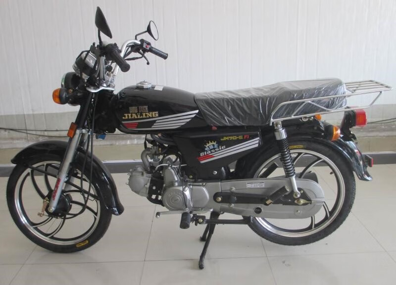 重庆嘉陵70cc摩托车jh70-e节油王复古大油箱国四电喷可上牌 黑色钢丝
