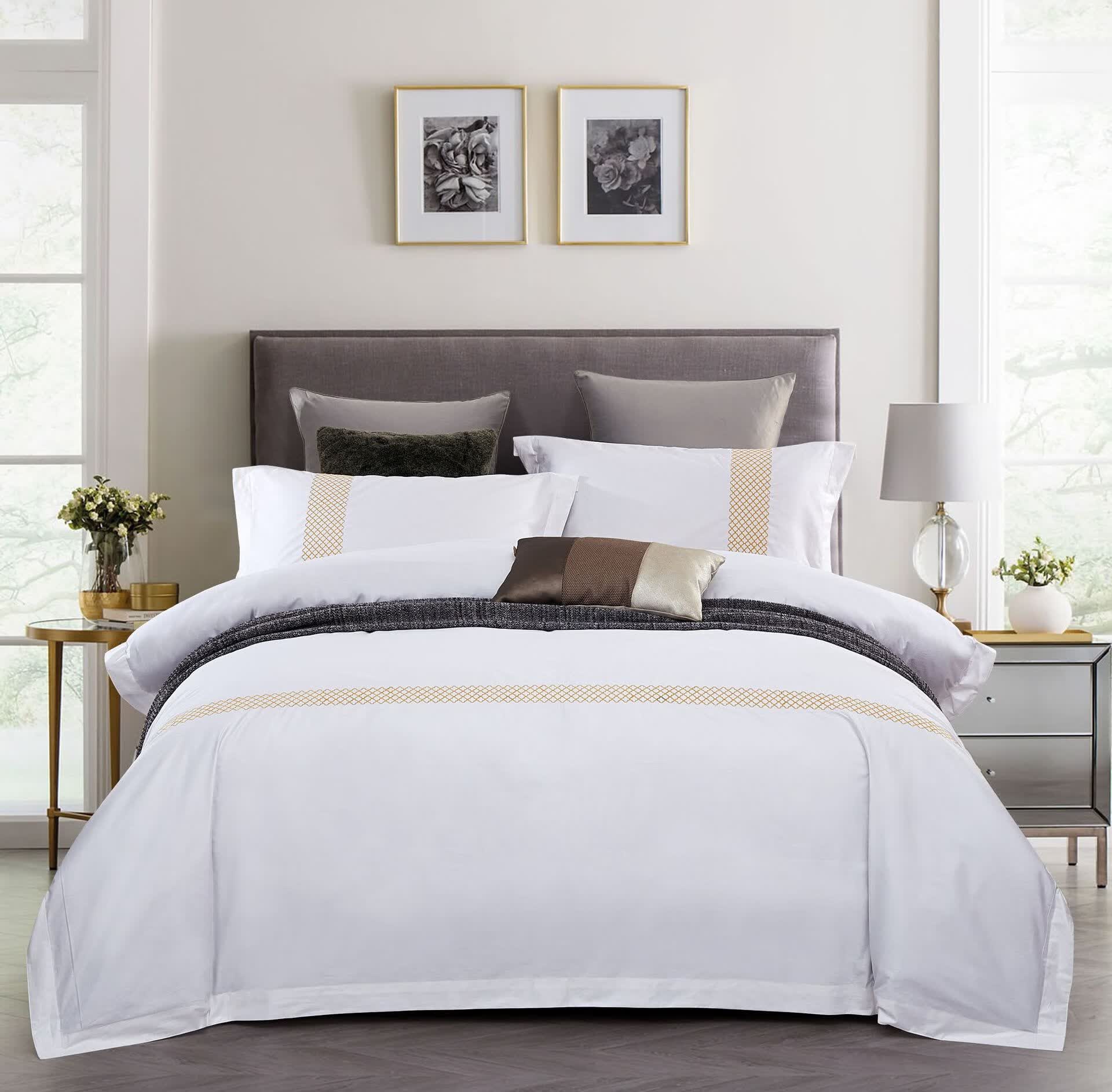 五星级宾馆酒店床上用品 80支纯棉贡缎刺绣白简约被套床单四件套 麻花