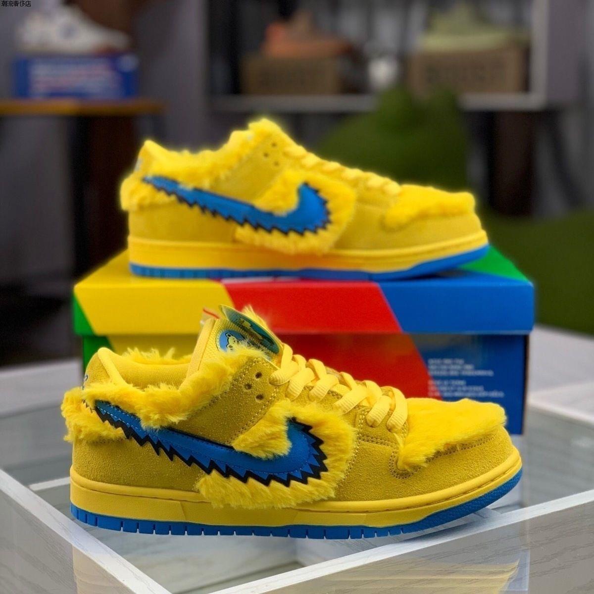 2021秋冬新款sb dunk low跳舞小熊联名毛绒男女情侣运动低帮板鞋 黄色
