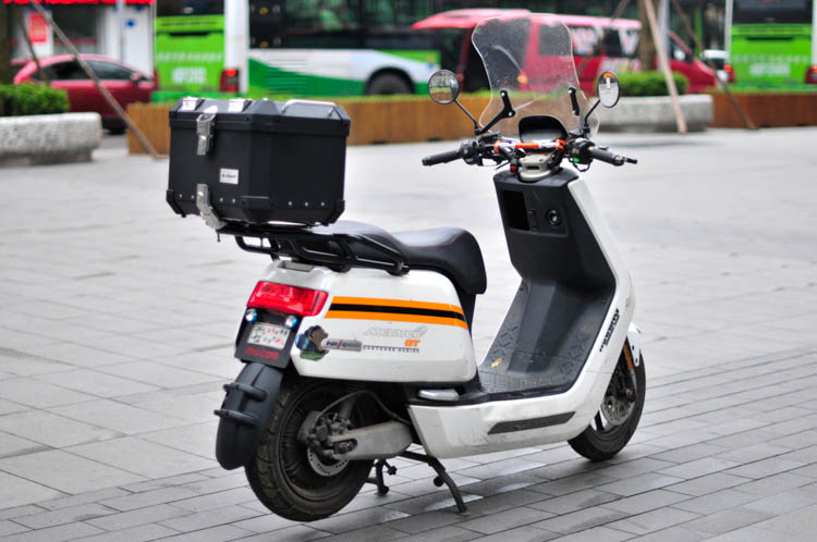 小牛n1s/nqi/nqigt后货架尾箱架尾架后备箱支架小牛电动车 仅尾箱