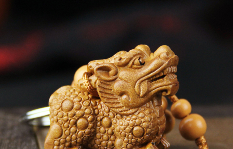 乌木桃木麒麟挂件钥匙扣圈木质雕刻饰品随身家居办公室风水桃木