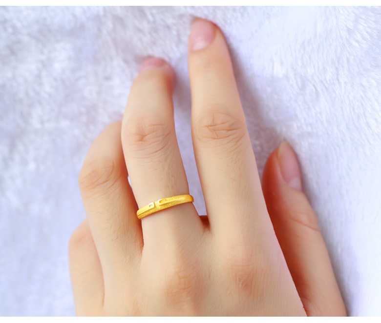 老凤祥款式黄金戒指足金结婚情侣对戒爱你一万年紧箍咒情侣戒指男女款