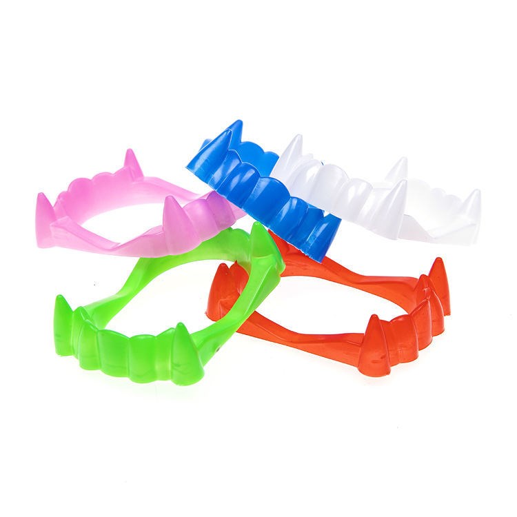 机智芽僵尸牙 吸血鬼牙收缩环保儿童整蛊玩具僵尸假牙齿万圣节吸血鬼