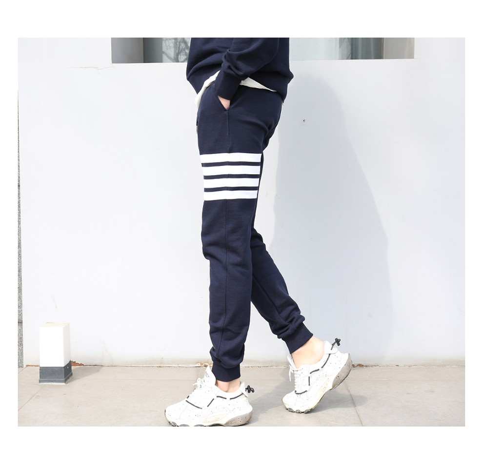 汤姆 布朗(thom browne)男士棉质条纹拼饰卫裤针织休闲运动裤 mjq008h