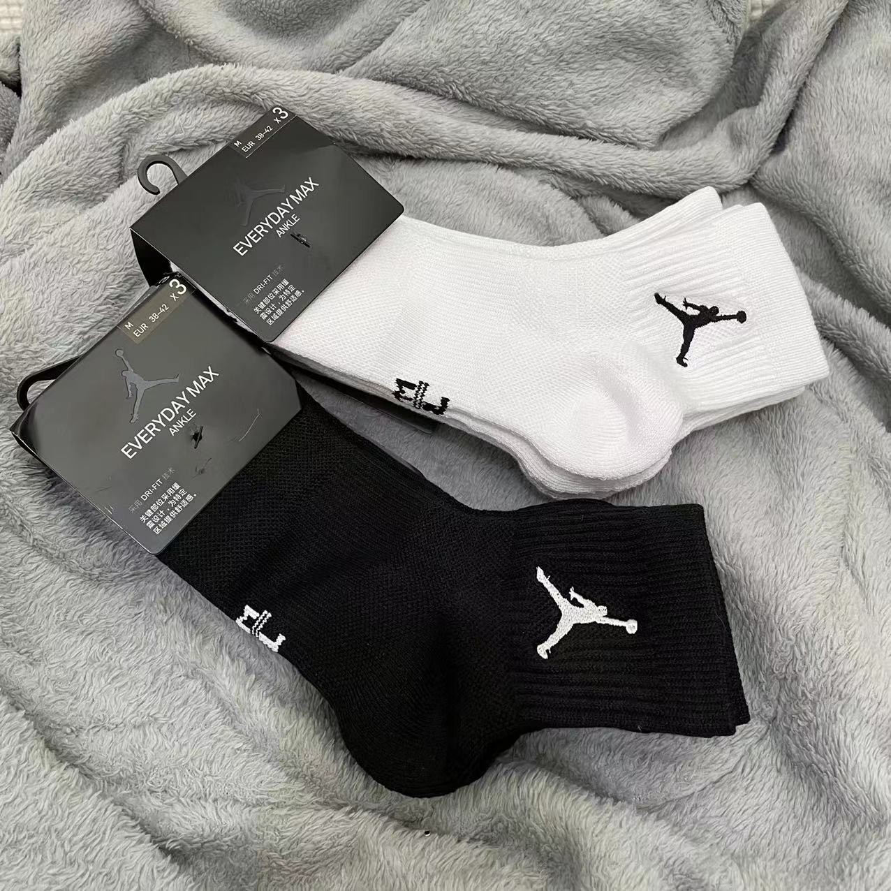 2022新款airjordan乔丹袜子aj篮球袜长筒白中筒袜男女子加厚精英运动