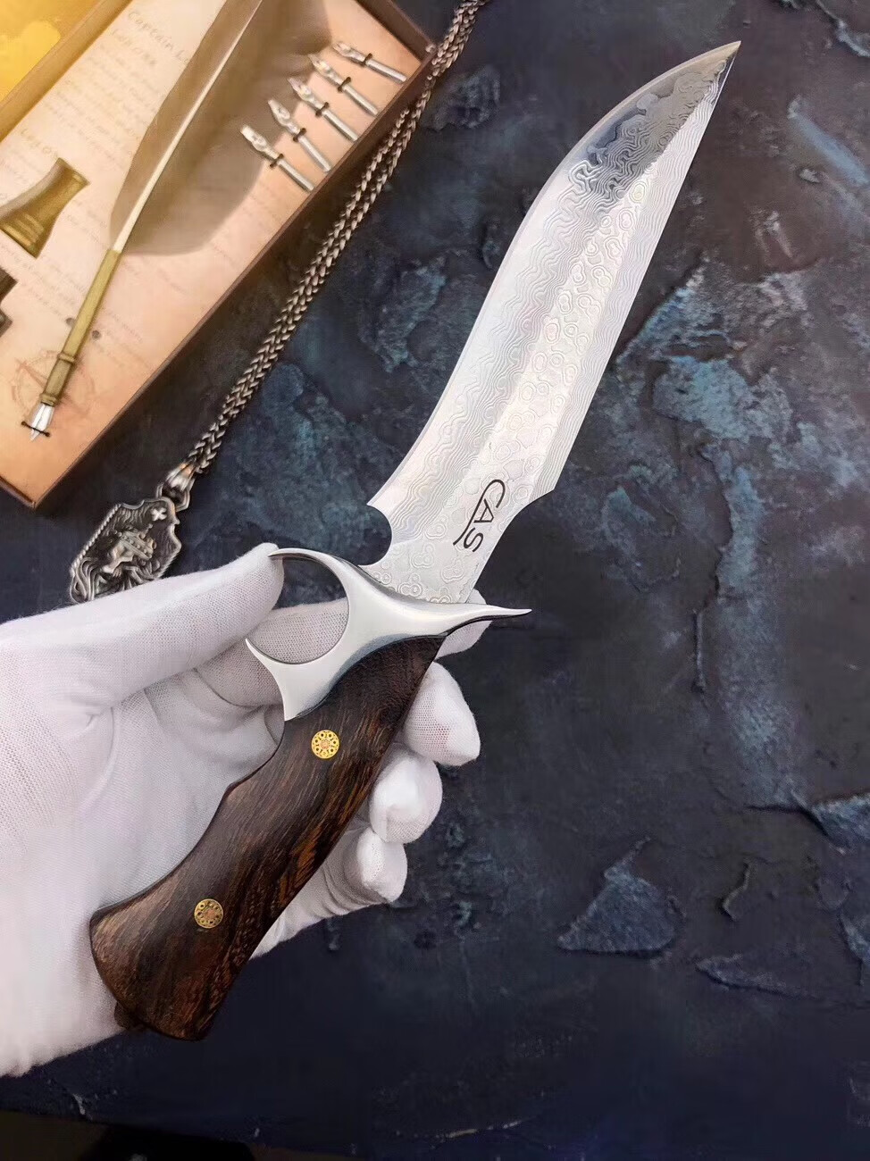 dmen手工锻打进口vg10大马士革钢刀荒野求生防身户外小刀花纹钢刀具