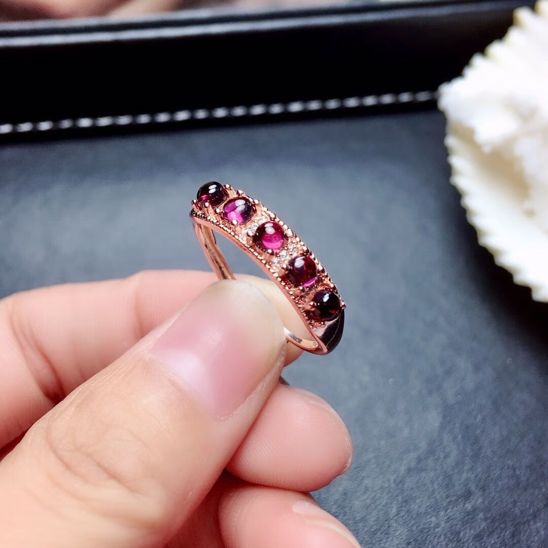 玉随乐天然素面镁铝石榴石戒指女排戒晶体干净颜色好925银镀18k金