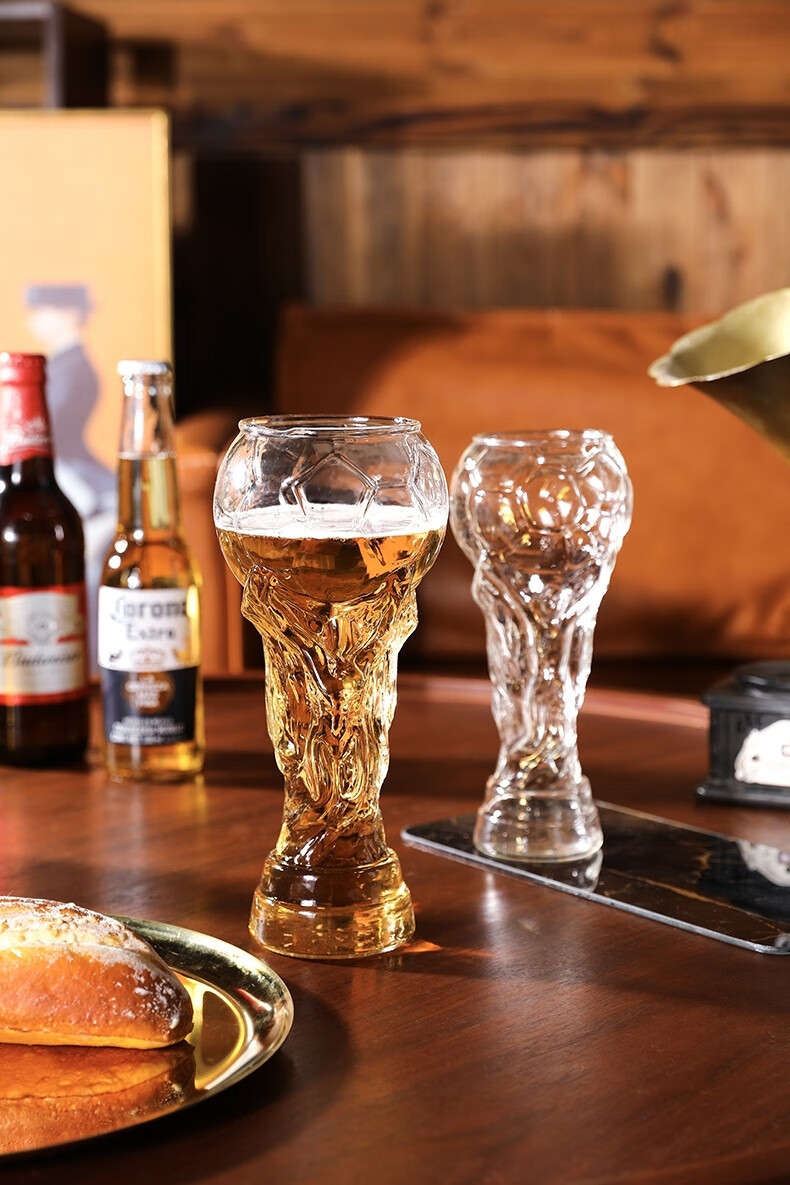 2022卡塔尔世界杯啤酒杯大力神玻璃大容量创意酒吧水杯周边纪念品足球