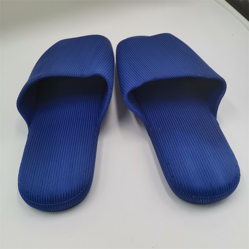 越南西贡橡胶包头大码厚底青年透气时尚拖鞋家用纯色浴室防滑夏季品质