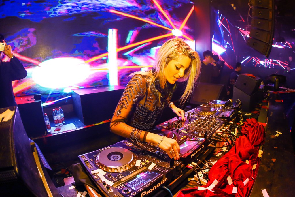 chuji车载u盘dj抖音汽车音乐优盘国语老歌dj中英文舞曲工体环绕劲爆车