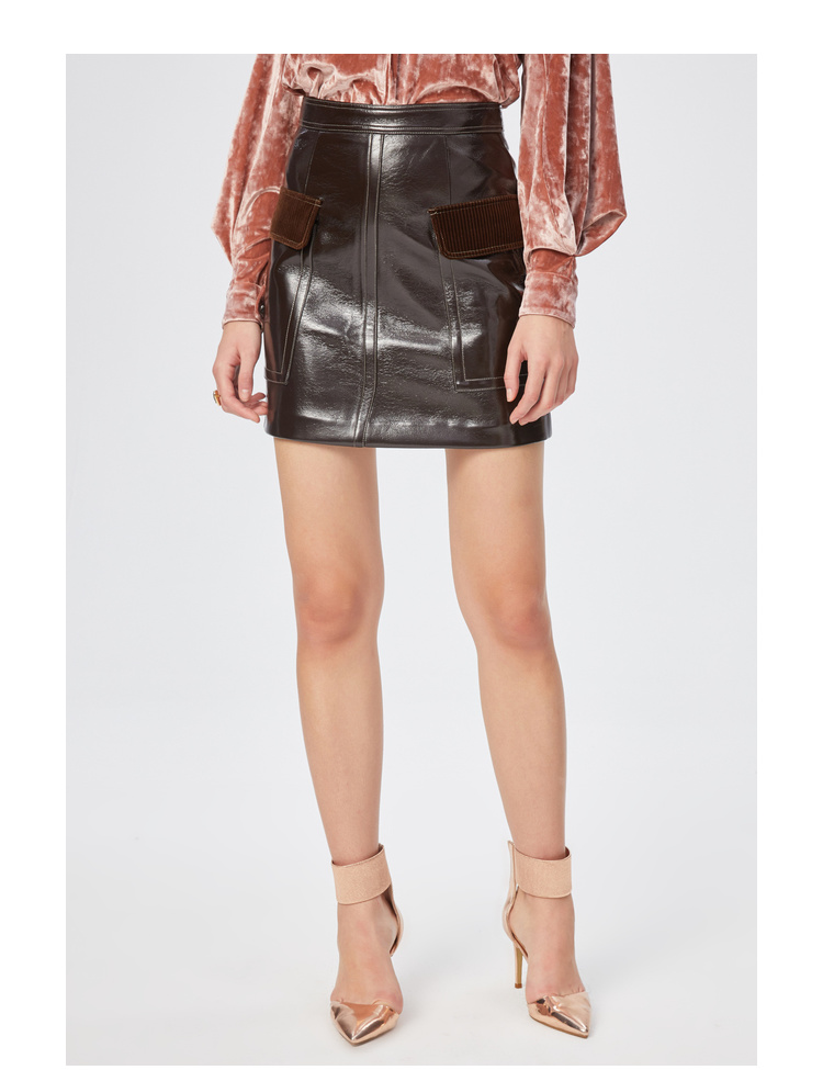 芭蒂娜新款2019秋装新款皮裙女a字裙半身裙亮皮显瘦包臀亮面短裙 黑色